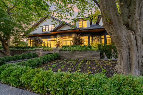 Photo 2 at 8 Crown Park Road, The Beaches, Toronto