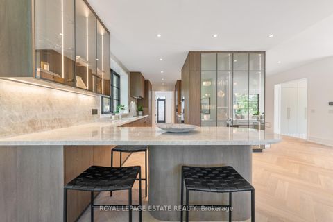 Photo 15 at 8 Crown Park Road, The Beaches, Toronto