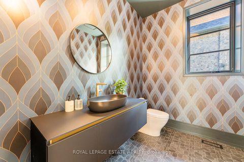 Photo 21 at 8 Crown Park Road, The Beaches, Toronto