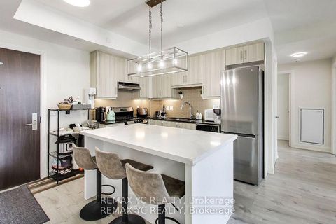 Photo 4 at 1002 - 68 Canterbury Place, Willowdale West, Toronto