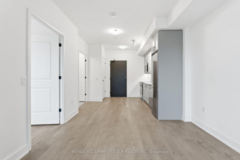 Photo 16 at 840 - 2343 Khalsa Gate, WM Westmount, Oakville