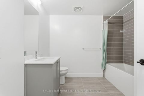 Photo 23 at 840 - 2343 Khalsa Gate, WM Westmount, Oakville