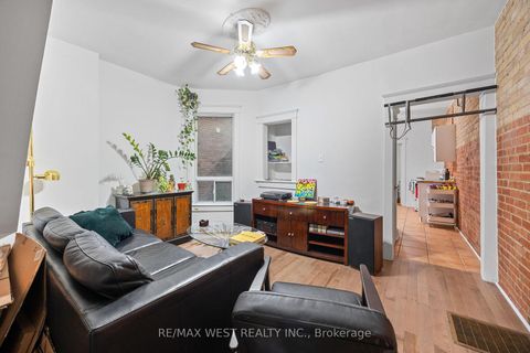 Photo 6 at 935 Bathurst Street, Annex, Toronto