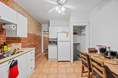 Photo 11 at 935 Bathurst Street, Annex, Toronto