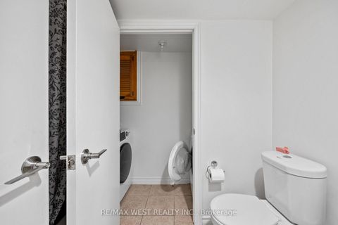 Photo 19 at 935 Bathurst Street, Annex, Toronto