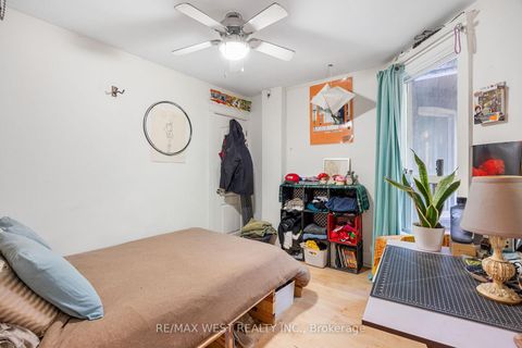 Photo 26 at 935 Bathurst Street, Annex, Toronto