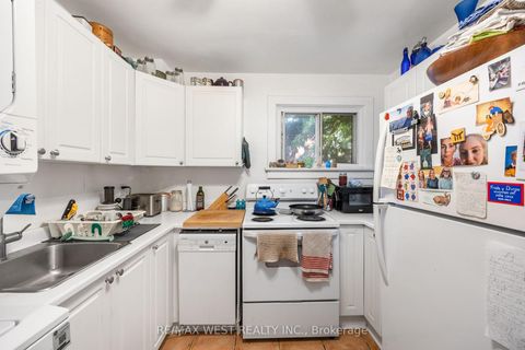 Photo 30 at 935 Bathurst Street, Annex, Toronto