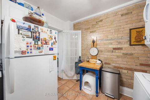 Photo 34 at 935 Bathurst Street, Annex, Toronto