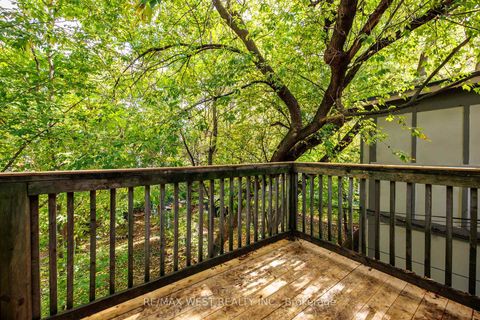 Photo 16 at 937 Bathurst Street, Annex, Toronto