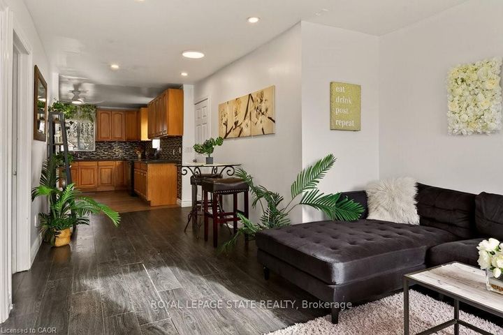 Photo 4 at 163 Hope Avenue, Homeside, Hamilton