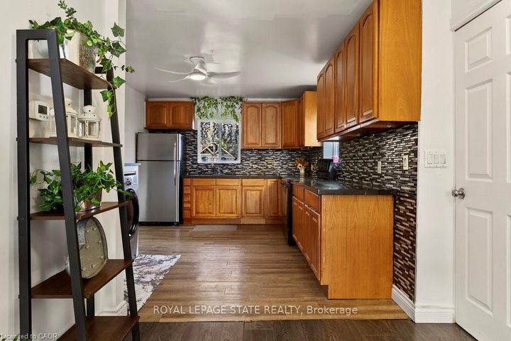 Photo 10 at 163 Hope Avenue, Homeside, Hamilton