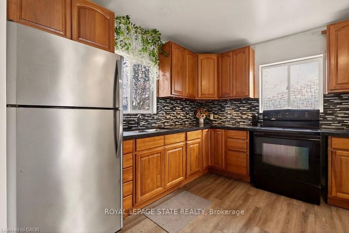 Photo 12 at 163 Hope Avenue, Homeside, Hamilton