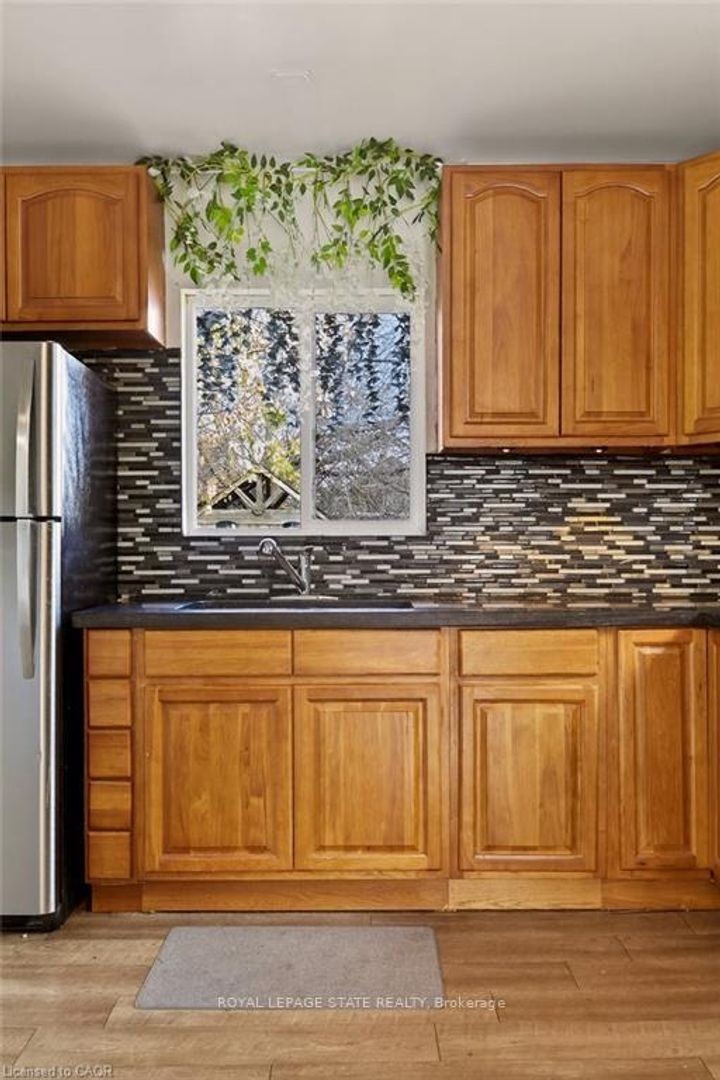 Photo 13 at 163 Hope Avenue, Homeside, Hamilton