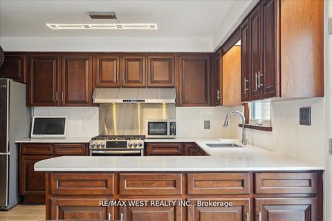 Photo 7 at 40 Arlstan Drive, Bathurst Manor, Toronto