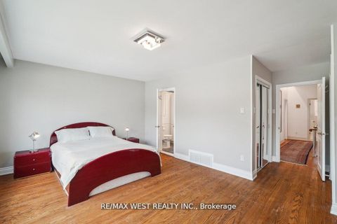Photo 10 at 40 Arlstan Drive, Bathurst Manor, Toronto