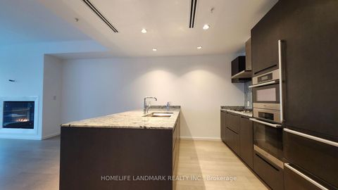 Photo 10 at 4704 - 180 University Avenue, Bay Street Corridor, Toronto