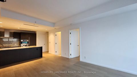 Photo 16 at 4704 - 180 University Avenue, Bay Street Corridor, Toronto