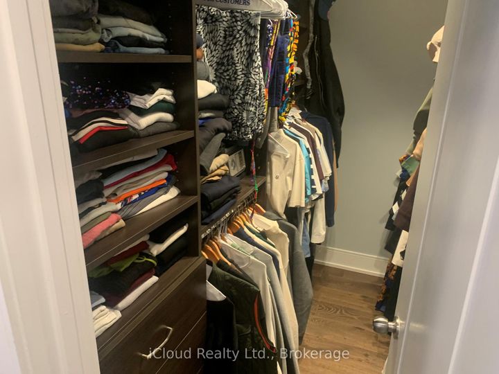 Photo 9 at 878 Blyleven Boulevard, East Credit, Mississauga