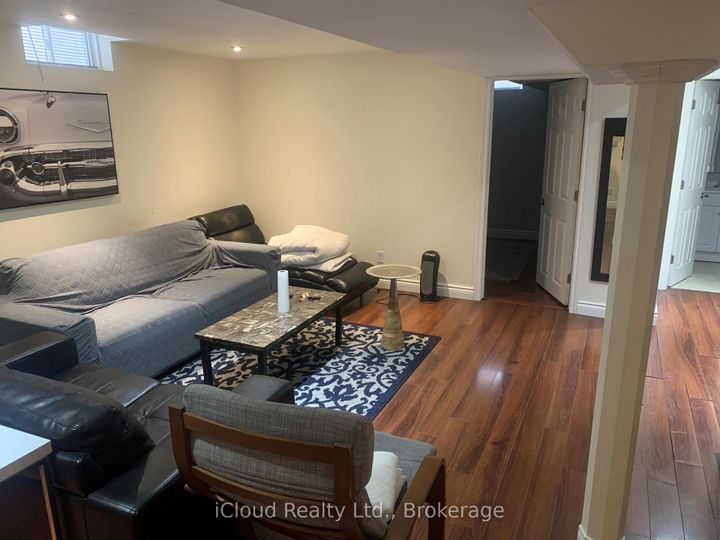 Photo 13 at 878 Blyleven Boulevard, East Credit, Mississauga