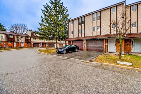 Photo 1 at 51 Yellow Birch Way, Hillcrest Village, Toronto