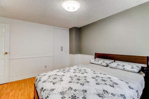 Photo 22 at 51 Yellow Birch Way, Hillcrest Village, Toronto