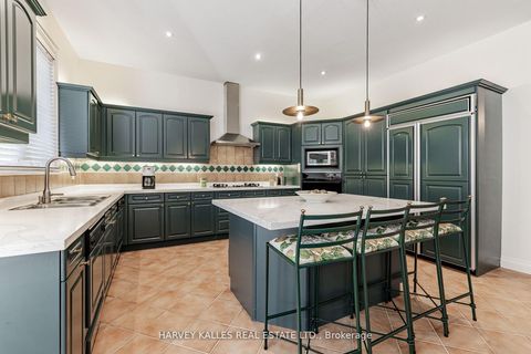 Photo 11 at 145 Rodeo Drive, Yorkhill, Vaughan