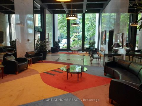 Photo 1 at 838 - 33 Harbour Square, Waterfront Communities C1, Toronto