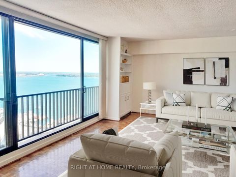 Photo 5 at 838 - 33 Harbour Square, Waterfront Communities C1, Toronto