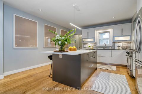 Photo 9 at 38 Halton Street, Bellwoods, Toronto