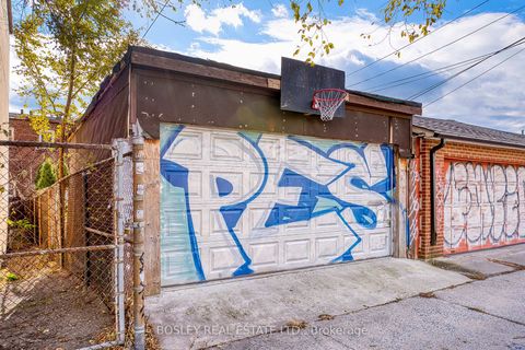 Photo 36 at 38 Halton Street, Bellwoods, Toronto