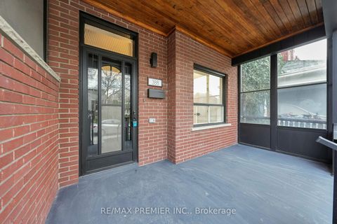 Photo 1 at 388 Crawford Street, Bellwoods, Toronto
