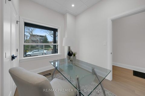 Photo 5 at 388 Crawford Street, Bellwoods, Toronto