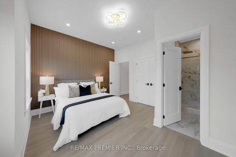 Photo 27 at 388 Crawford Street, Bellwoods, Toronto