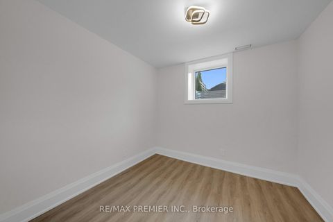 Photo 37 at 388 Crawford Street, Bellwoods, Toronto