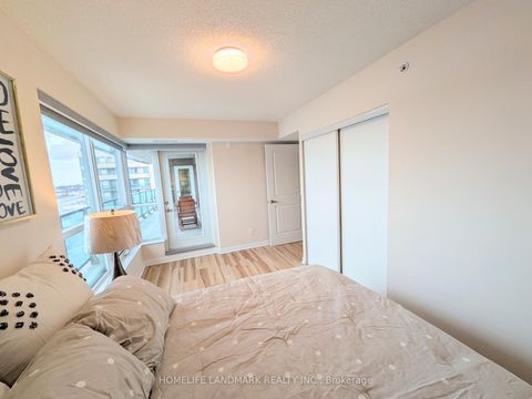 Photo 13 at 718 - 75 Norman Bethune Avenue, Beaver Creek Business Park, Richmond Hill