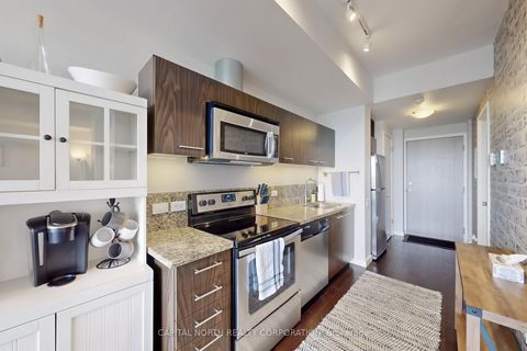 Photo 4 at 605 - 70 Distillery Lane, Waterfront Communities C8, Toronto