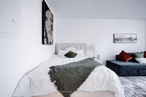 Photo 17 at 402 - 25 Richmond Street E, Yonge Corridor, Toronto