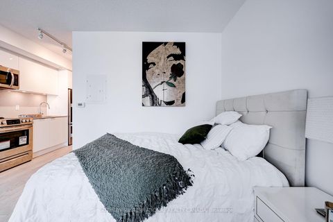 Photo 19 at 402 - 25 Richmond Street E, Yonge Corridor, Toronto