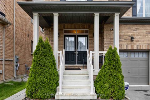 Photo 2 at 40 Mersey Street, Kleinburg, Vaughan