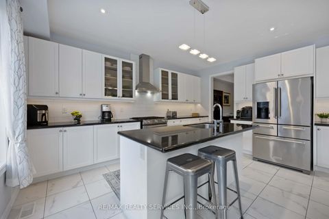 Photo 18 at 40 Mersey Street, Kleinburg, Vaughan