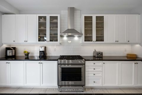 Photo 23 at 40 Mersey Street, Kleinburg, Vaughan