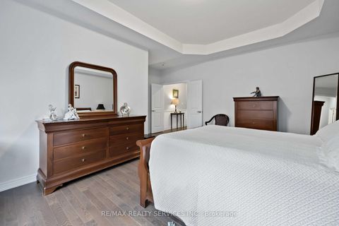 Photo 40 at 40 Mersey Street, Kleinburg, Vaughan