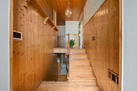 Photo 2 at 10 Pengelly Court, Birchmount, Toronto