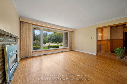 Photo 8 at 10 Pengelly Court, Birchmount, Toronto