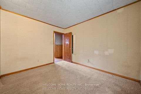 Photo 11 at 10 Pengelly Court, Birchmount, Toronto