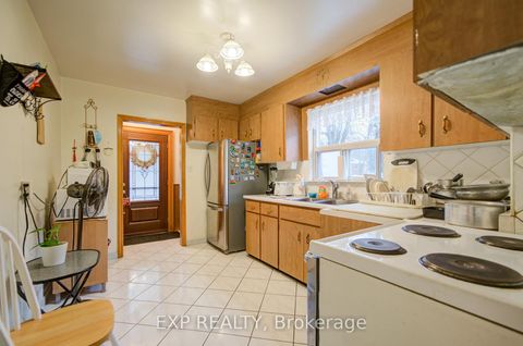 Photo 11 at 63 Midland Avenue, Cliffcrest, Toronto