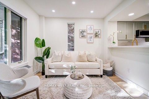 Photo 1 at #12 B - 801 King Street W, Niagara, Toronto