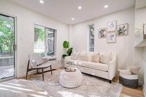 Photo 2 at #12 B - 801 King Street W, Niagara, Toronto