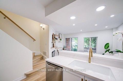 Photo 12 at #12 B - 801 King Street W, Niagara, Toronto