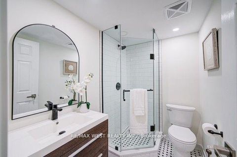 Photo 15 at #12 B - 801 King Street W, Niagara, Toronto